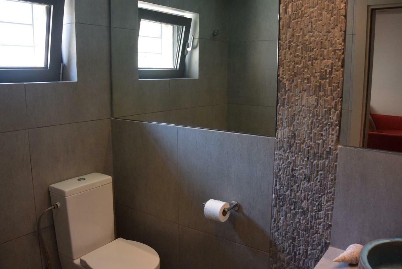 Villa Lithos Kimi Exteriör bild